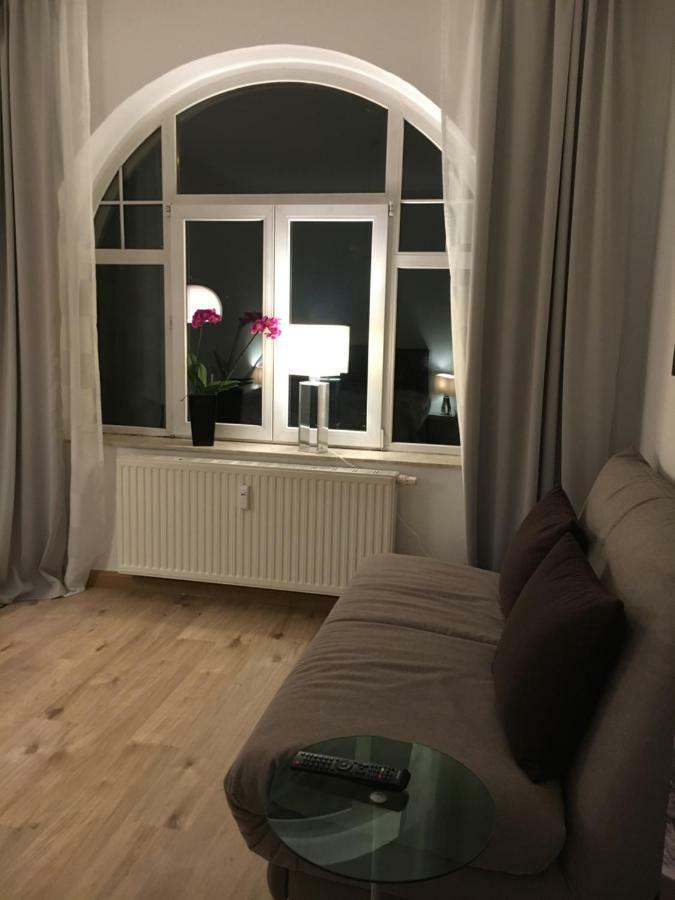 Gemuetliche Ferienwohnung Im Erdgeschoss- Jenaer Strasse Erfurt Exterior photo